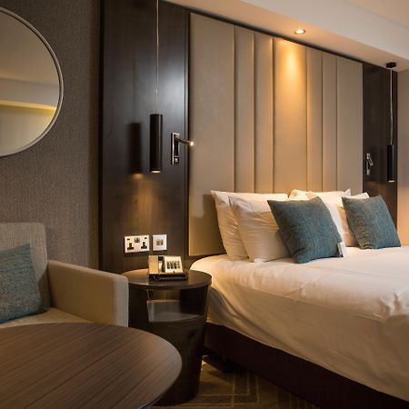 Отель Crowne Plaza Basingstoke By Ihg Экстерьер фото