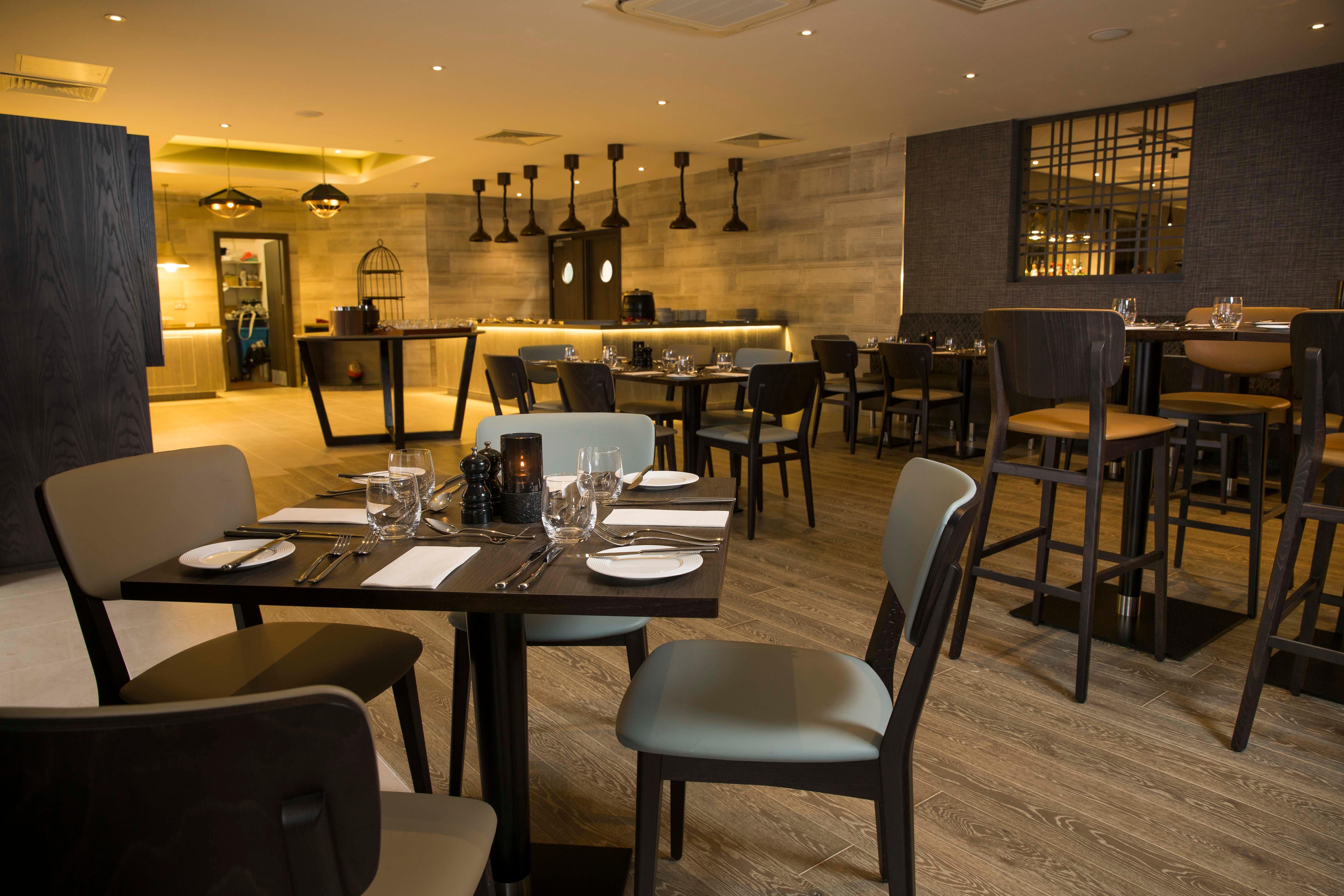 Отель Crowne Plaza Basingstoke By Ihg Экстерьер фото