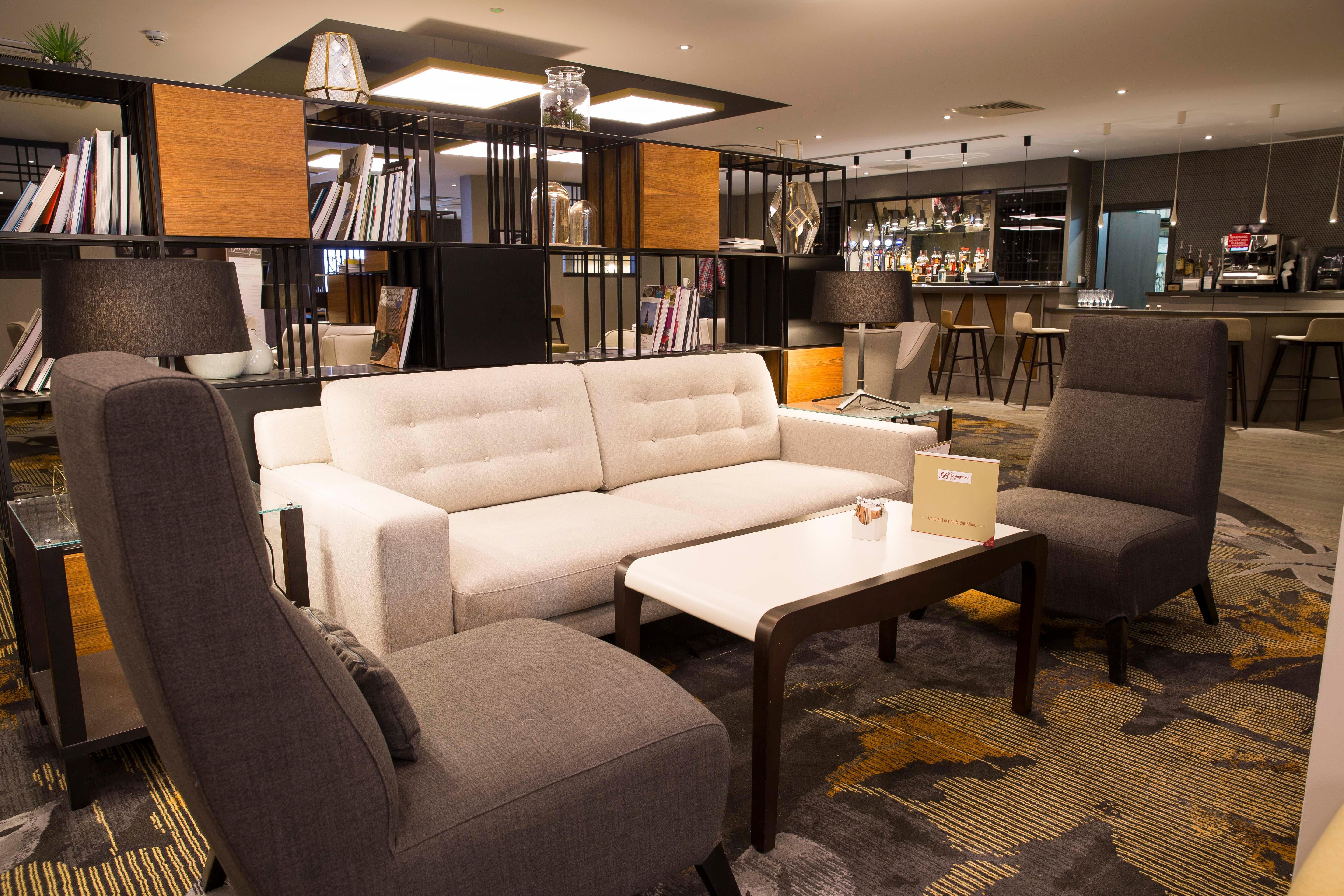Отель Crowne Plaza Basingstoke By Ihg Экстерьер фото