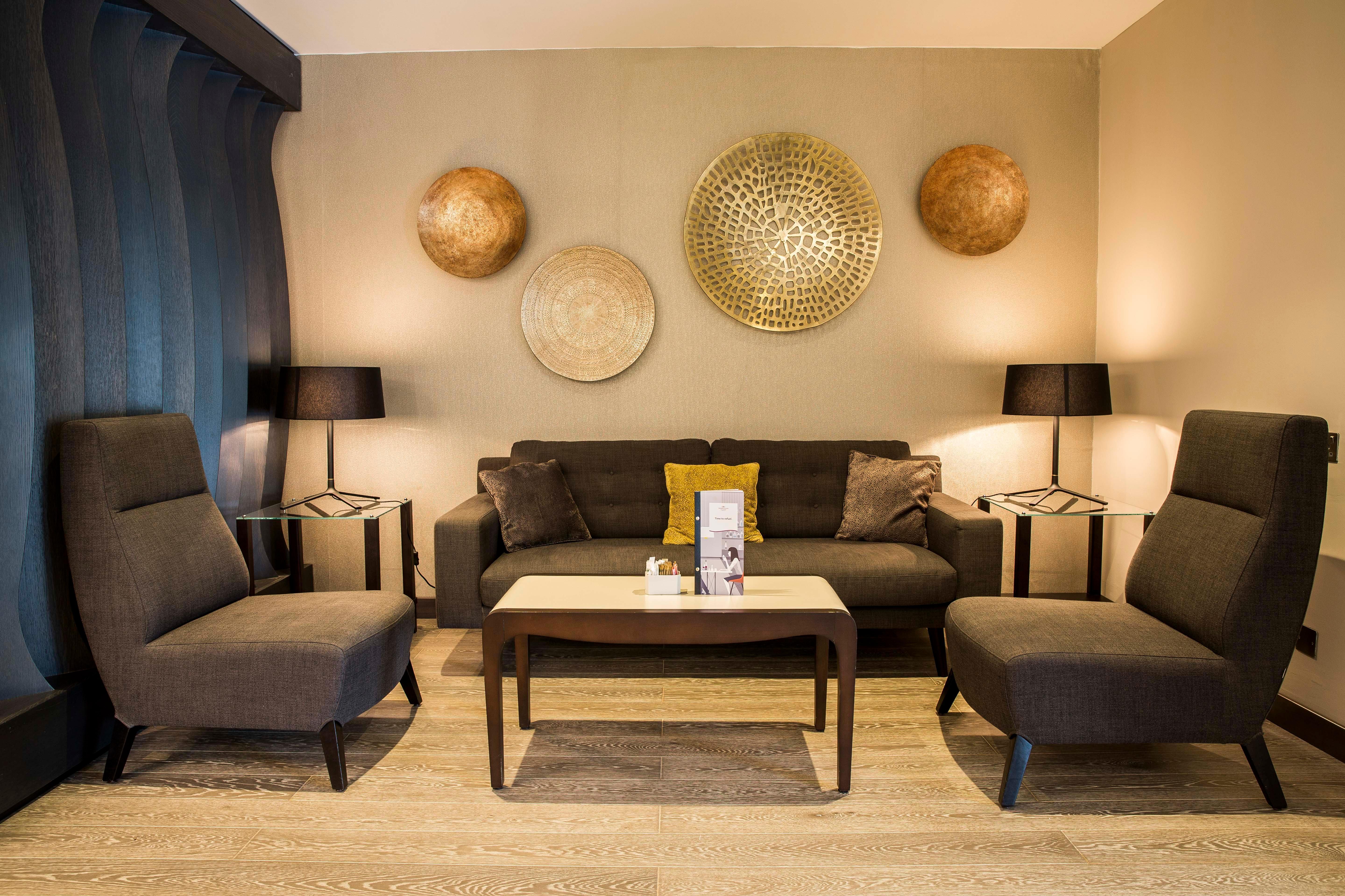 Отель Crowne Plaza Basingstoke By Ihg Экстерьер фото