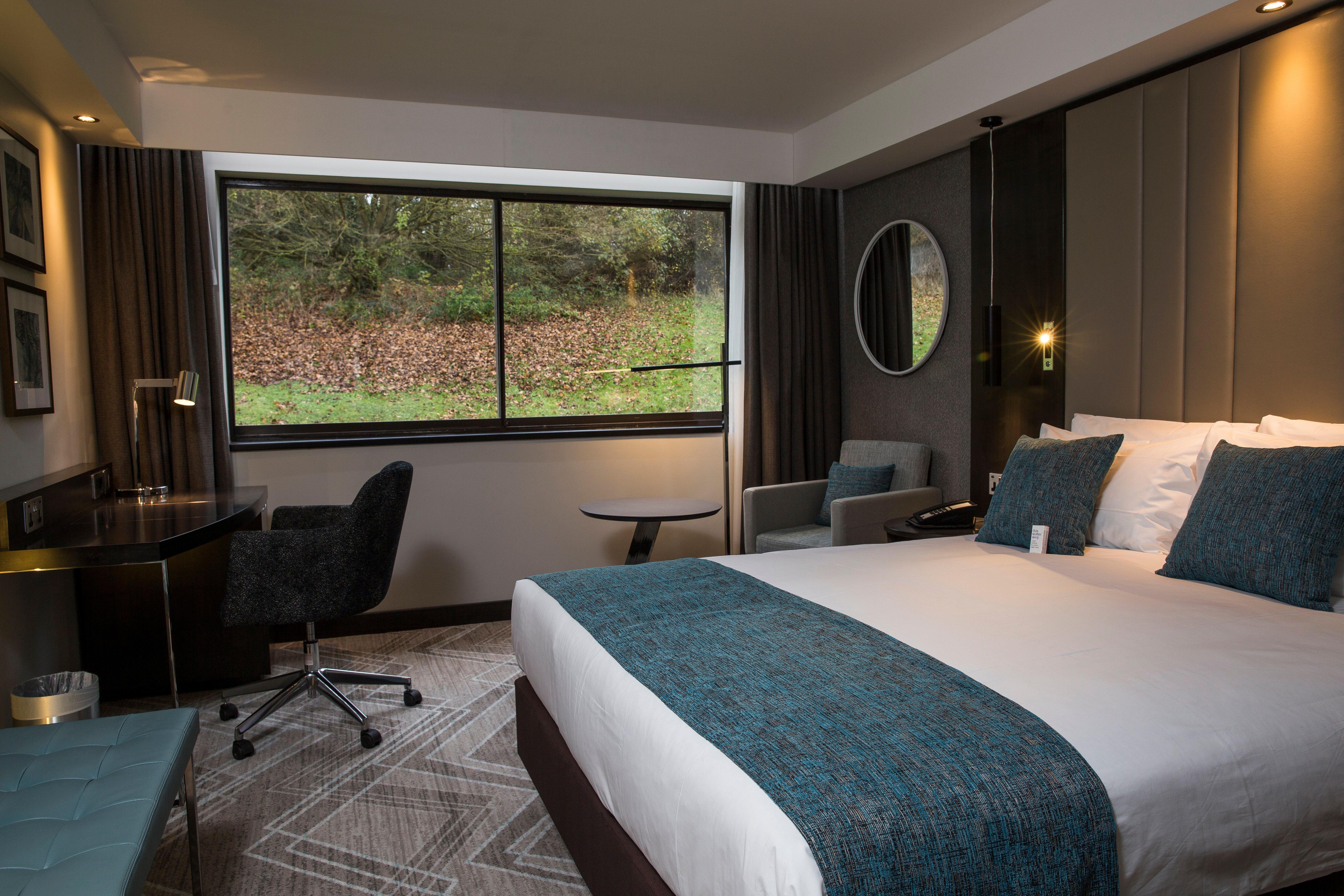 Отель Crowne Plaza Basingstoke By Ihg Экстерьер фото